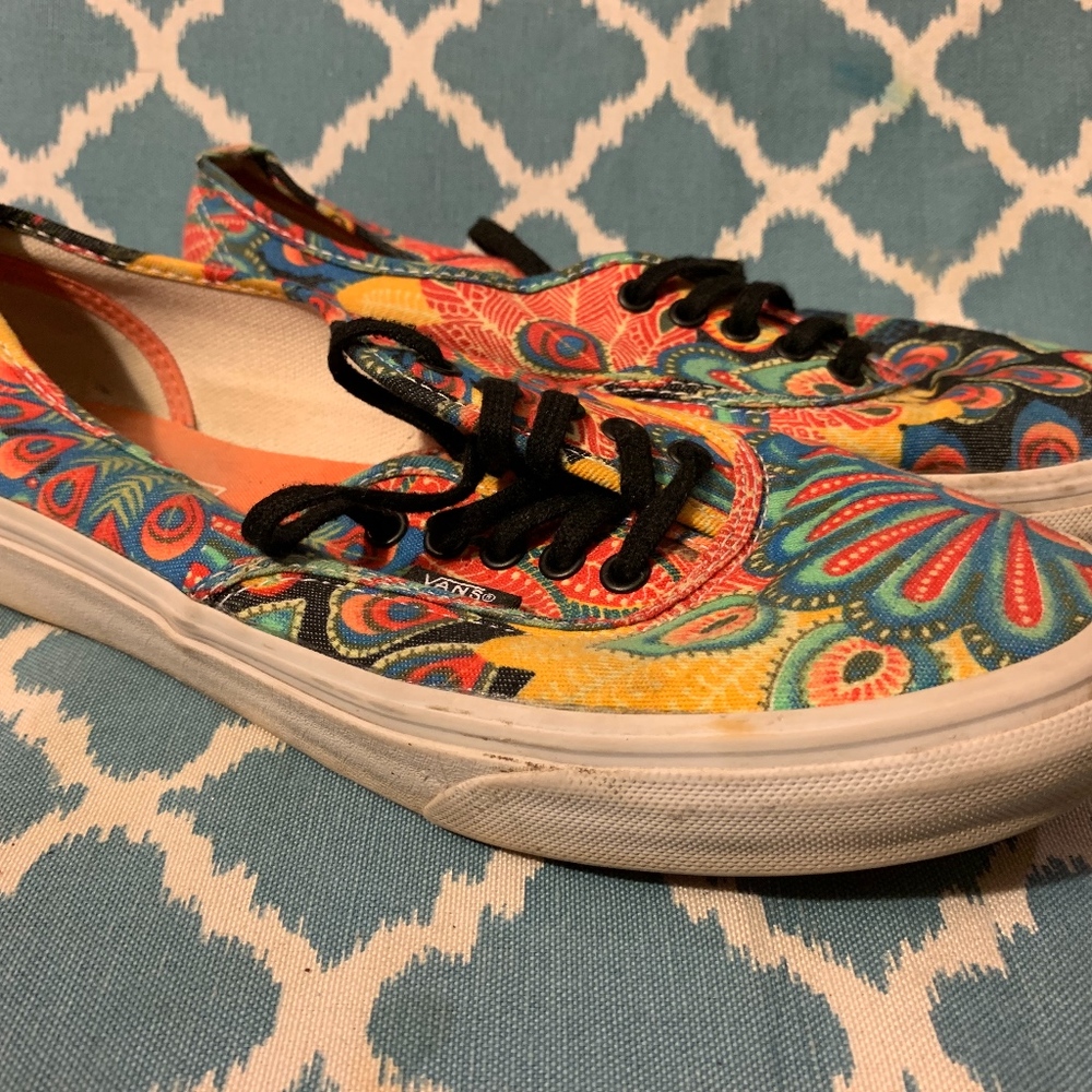 Unisex Vans Womens Size 8, Mens Size 6.5